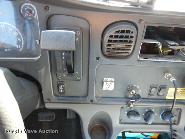 image for item DL3144 2011 Thomas Built Saf-T-Liner  school bus