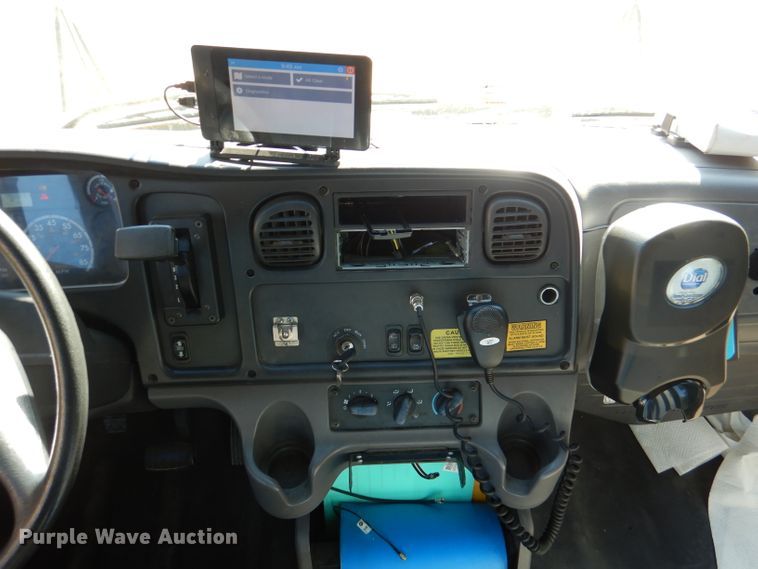 image for item DL3144 2011 Thomas Built Saf-T-Liner  school bus