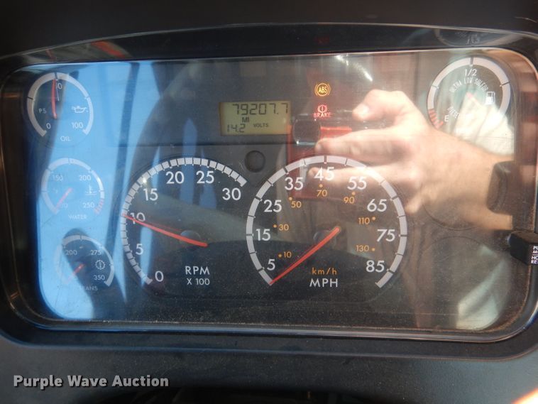 image for item DL3144 2011 Thomas Built Saf-T-Liner  school bus