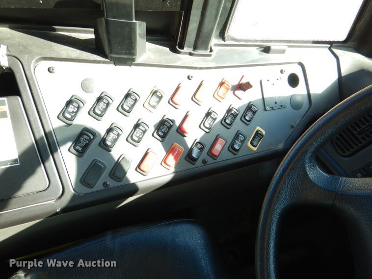 image for item DL3144 2011 Thomas Built Saf-T-Liner  school bus