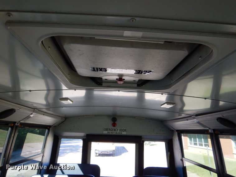 image for item DL3144 2011 Thomas Built Saf-T-Liner  school bus