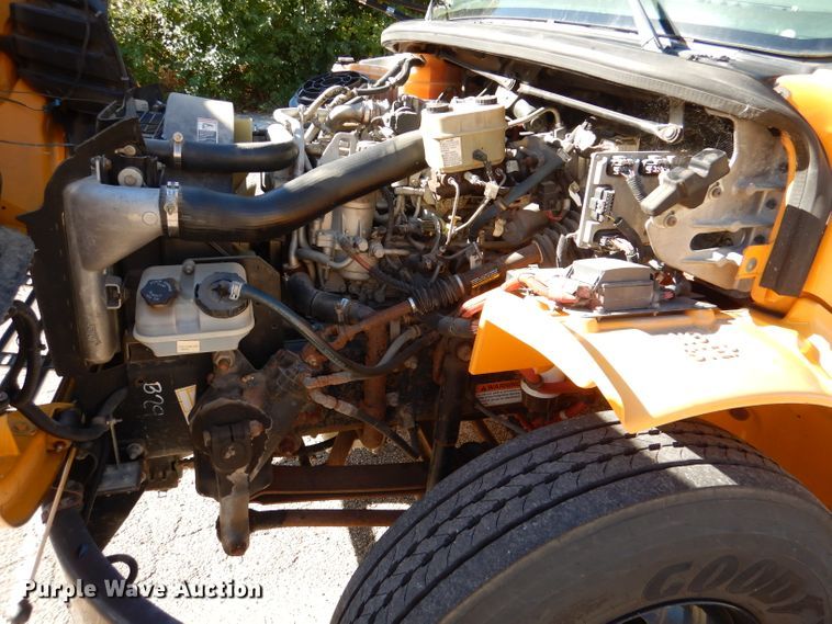 image for item DL3144 2011 Thomas Built Saf-T-Liner  school bus