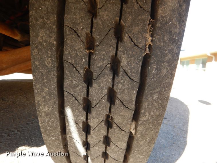 image for item DL3144 2011 Thomas Built Saf-T-Liner  school bus