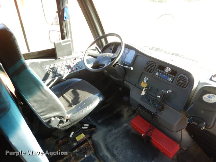 image for item DL3145 2007 Thomas Built  school bus