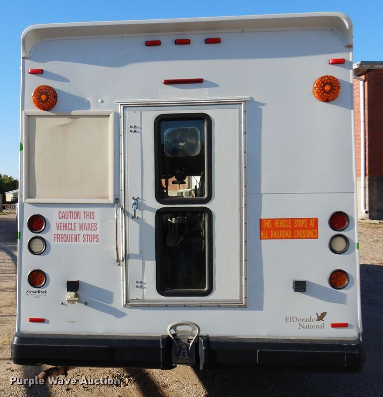 image for item DM5111 2014 Ford Econoline E450  shuttle bus