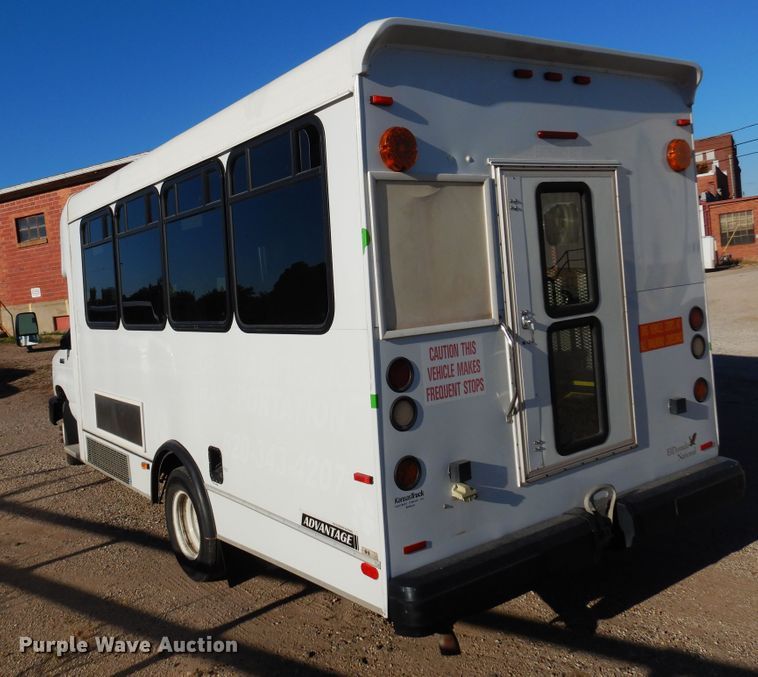 image for item DM5111 2014 Ford Econoline E450  shuttle bus