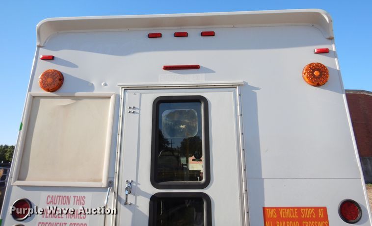 image for item DM5111 2014 Ford Econoline E450  shuttle bus