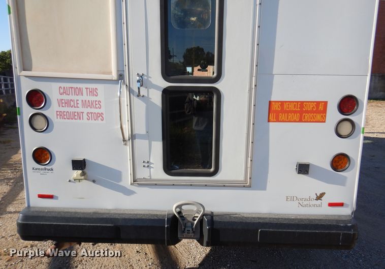 image for item DM5111 2014 Ford Econoline E450  shuttle bus