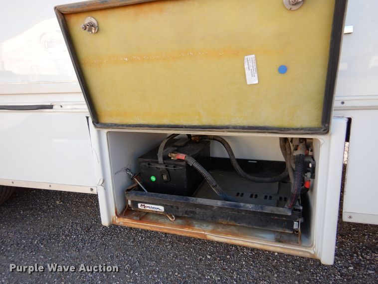 image for item DM5111 2014 Ford Econoline E450  shuttle bus