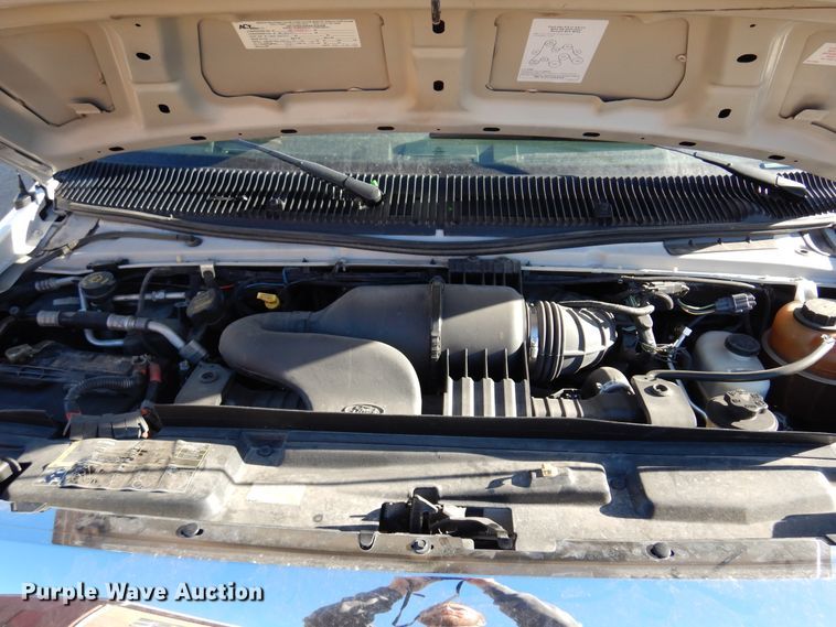 image for item DM5111 2014 Ford Econoline E450  shuttle bus