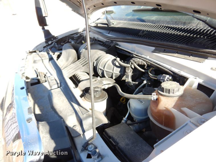 image for item DM5111 2014 Ford Econoline E450  shuttle bus