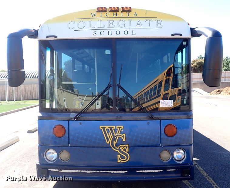 image for item DN2117 2007 Thomas  coach bus