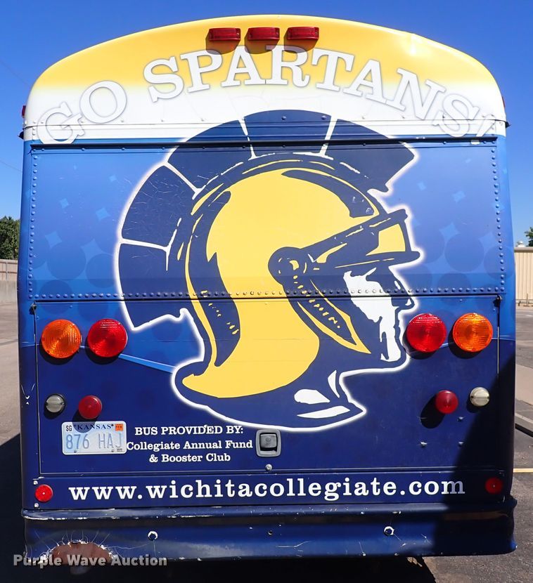 image for item DN2117 2007 Thomas  coach bus