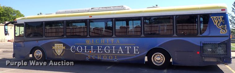 image for item DN2117 2007 Thomas  coach bus