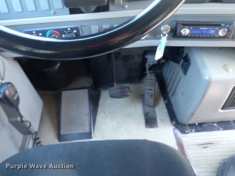 image for item DN2117 2007 Thomas  coach bus