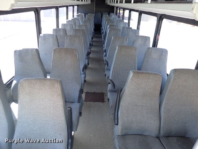 image for item DN2117 2007 Thomas  coach bus