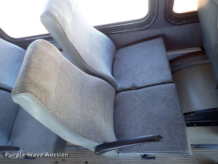 image for item DN2117 2007 Thomas  coach bus