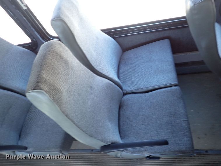 image for item DN2117 2007 Thomas  coach bus