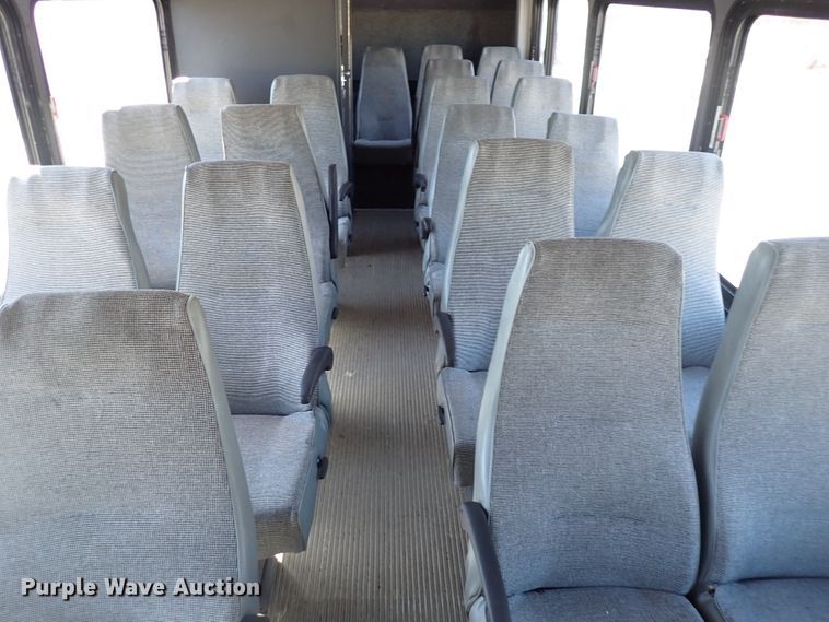 image for item DN2117 2007 Thomas  coach bus