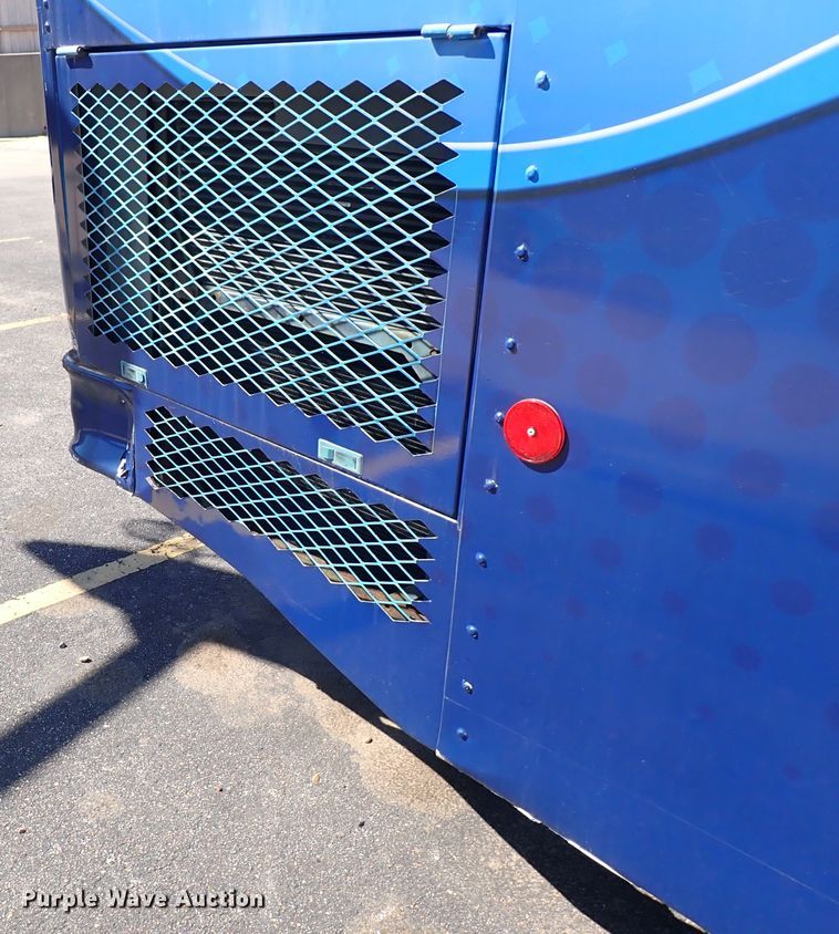 image for item DN2117 2007 Thomas  coach bus