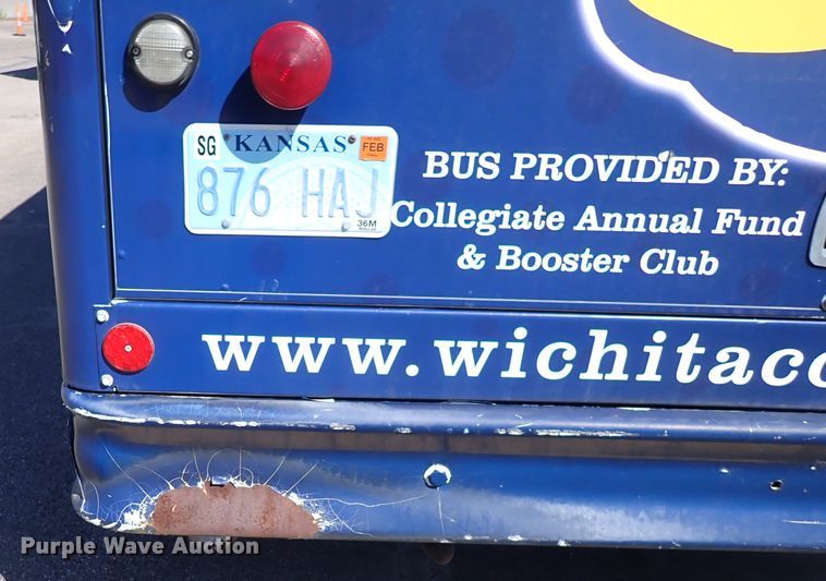 image for item DN2117 2007 Thomas  coach bus