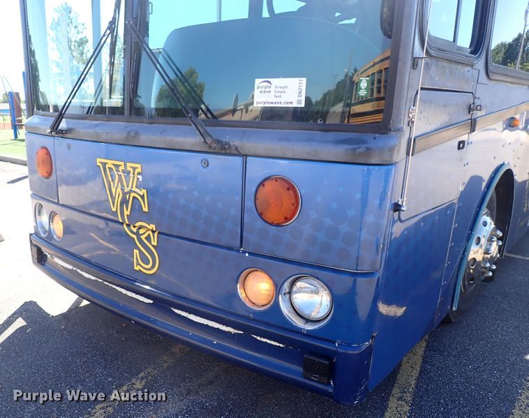 image for item DN2117 2007 Thomas  coach bus