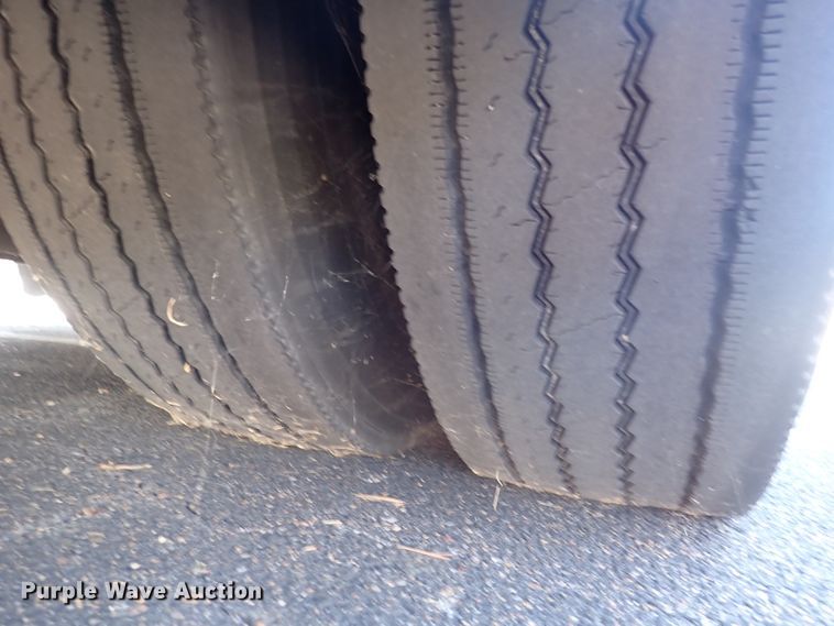 image for item DN2117 2007 Thomas  coach bus