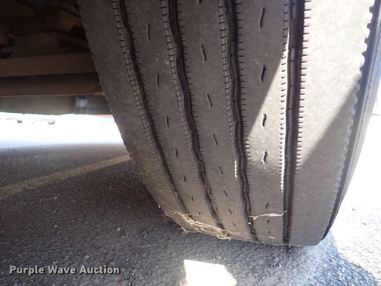 image for item DN2117 2007 Thomas  coach bus