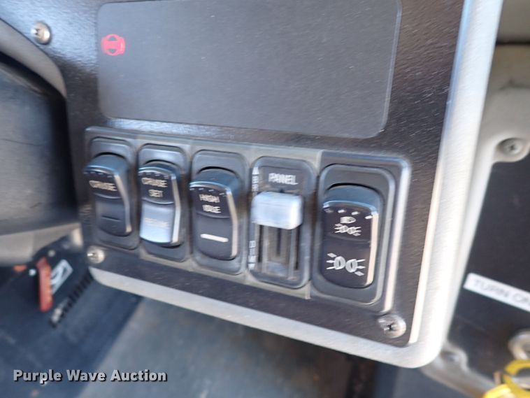 image for item DN2118 2005 Blue Bird Vision  school bus