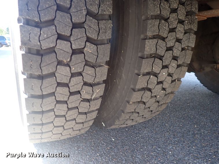 image for item DN2118 2005 Blue Bird Vision  school bus