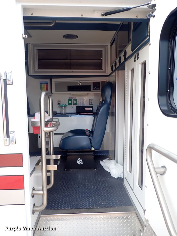 image for item DN2128 2009 Chevrolet 3500  ambulance