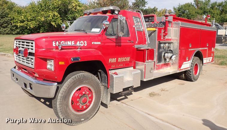 image for item DN2129 1990 Ford F800  pumper fire truck