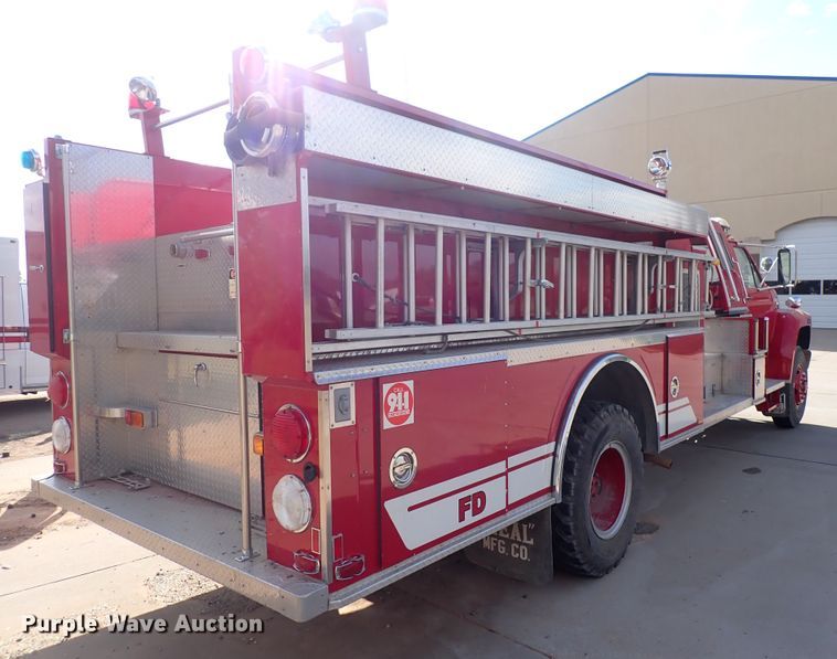 image for item DN2129 1990 Ford F800  pumper fire truck