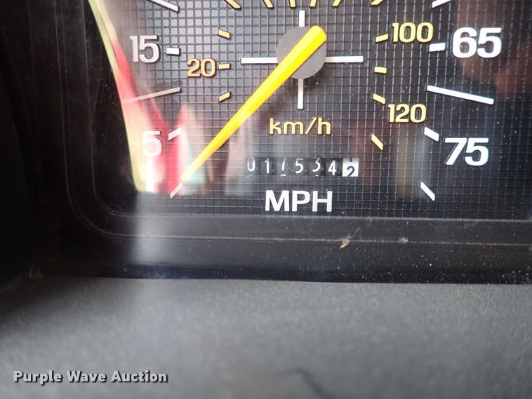 image for item DN2129 1990 Ford F800  pumper fire truck