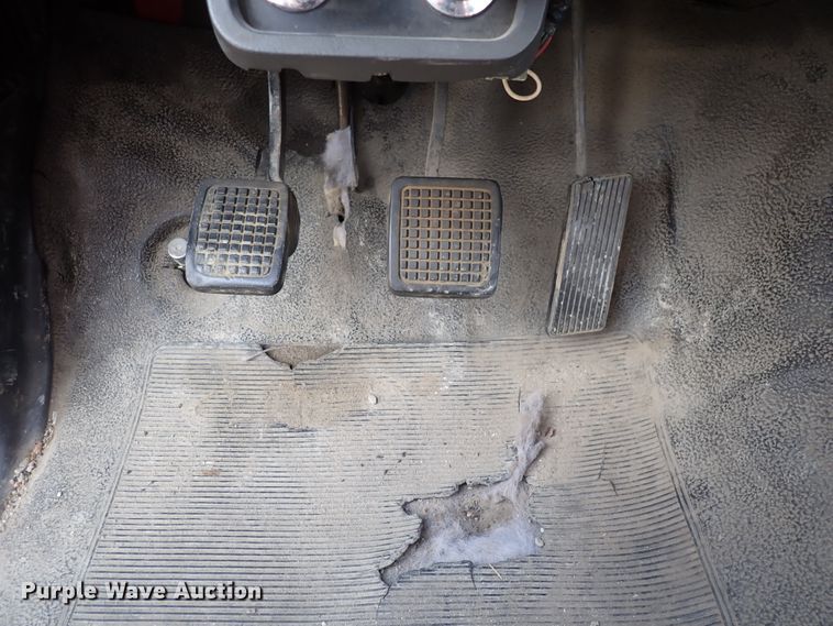 image for item DN2129 1990 Ford F800  pumper fire truck