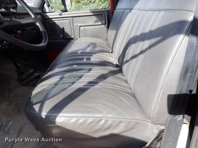 image for item DN2129 1990 Ford F800  pumper fire truck