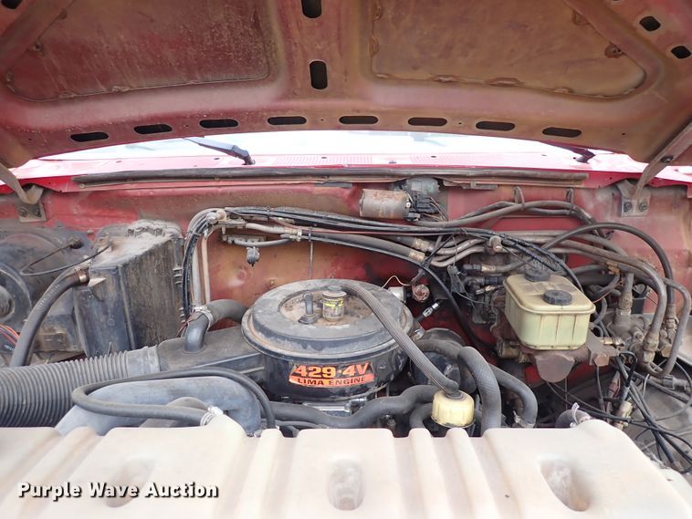 image for item DN2129 1990 Ford F800  pumper fire truck