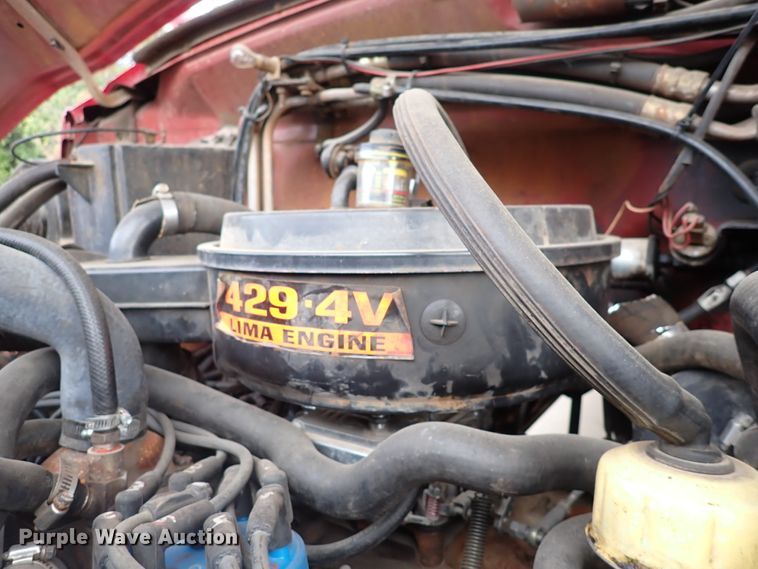 image for item DN2129 1990 Ford F800  pumper fire truck