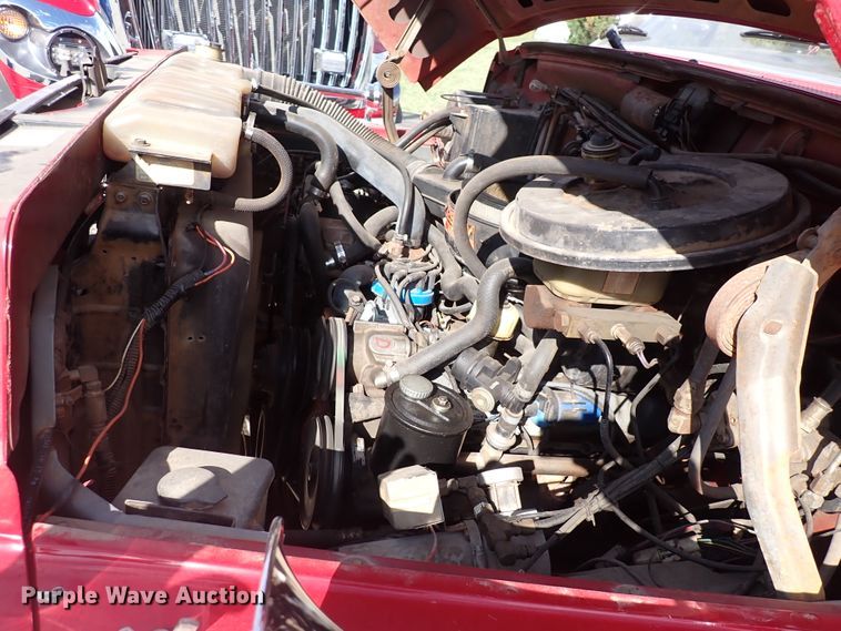 image for item DN2129 1990 Ford F800  pumper fire truck