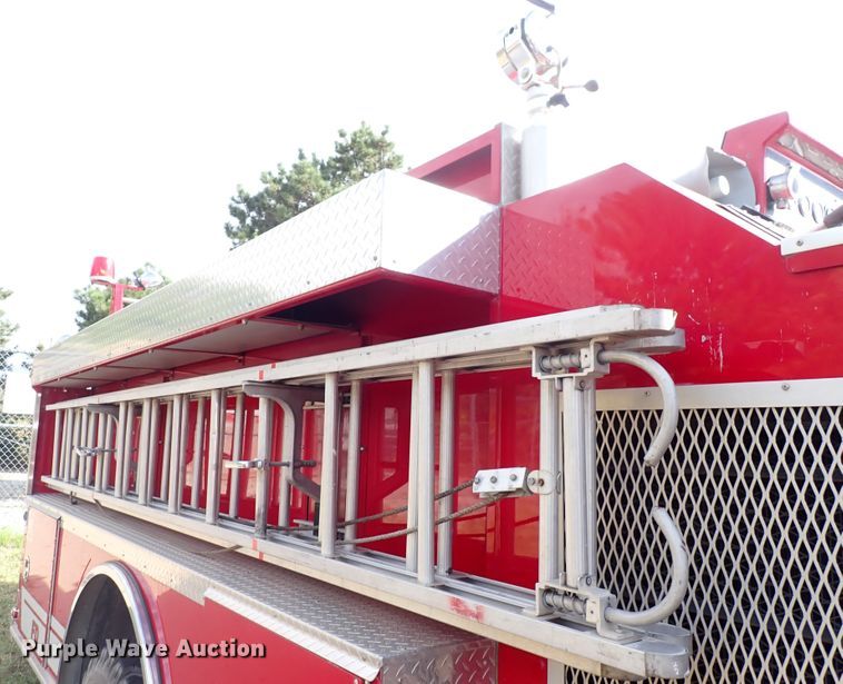 image for item DN2129 1990 Ford F800  pumper fire truck