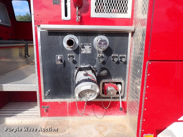 image for item DN2129 1990 Ford F800  pumper fire truck