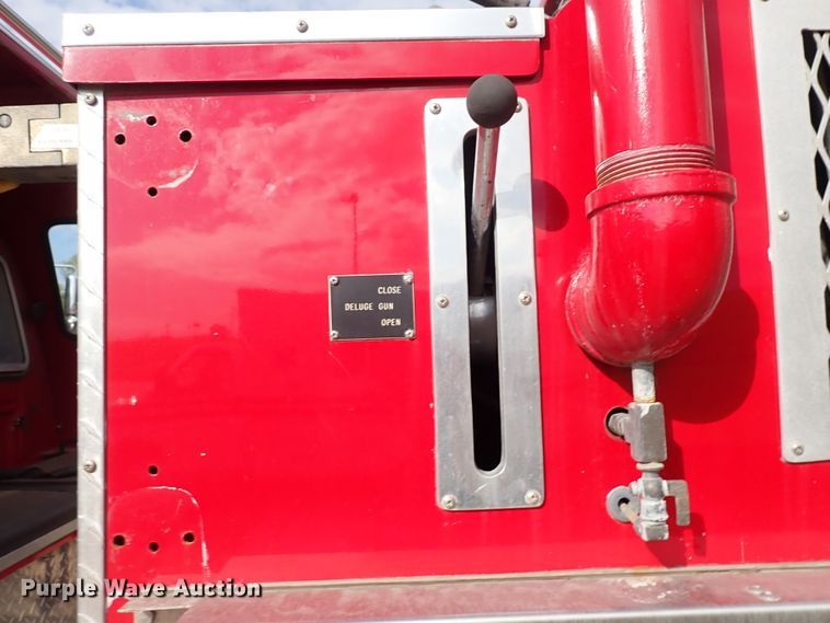 image for item DN2129 1990 Ford F800  pumper fire truck