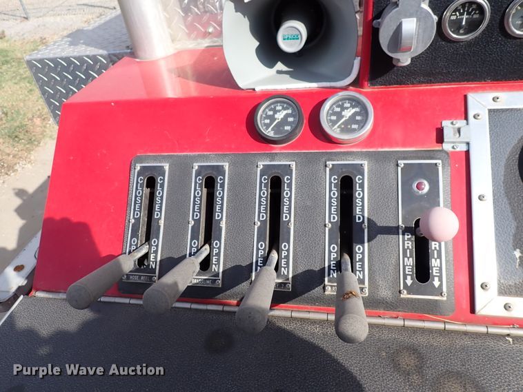 image for item DN2129 1990 Ford F800  pumper fire truck