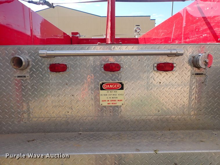 image for item DN2129 1990 Ford F800  pumper fire truck