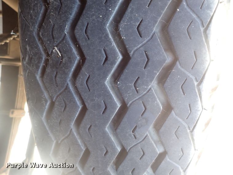 image for item DN2129 1990 Ford F800  pumper fire truck