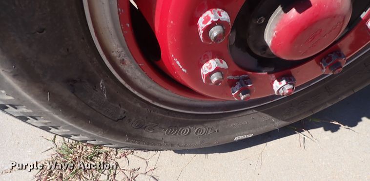 image for item DN2129 1990 Ford F800  pumper fire truck