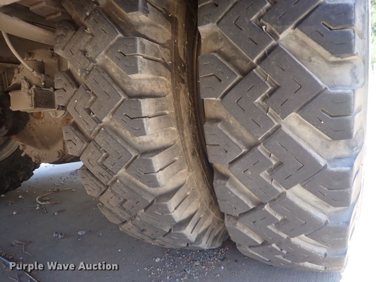 image for item DN2129 1990 Ford F800  pumper fire truck