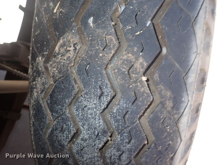 image for item DN2129 1990 Ford F800  pumper fire truck