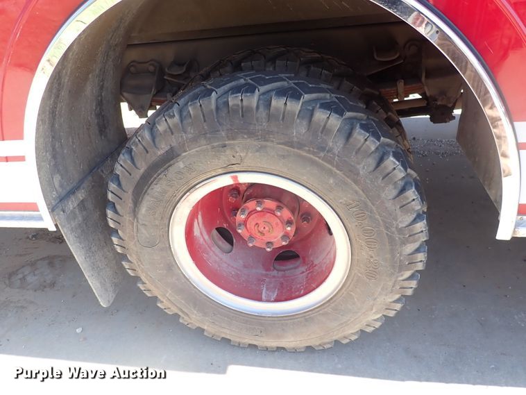 image for item DN2129 1990 Ford F800  pumper fire truck