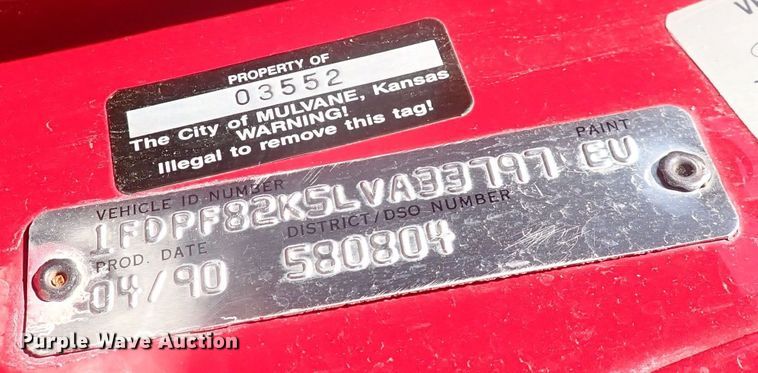 image for item DN2129 1990 Ford F800  pumper fire truck